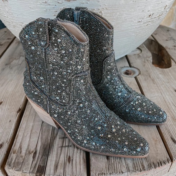 Matisse Harlow Bootie - Picture 12 of 17